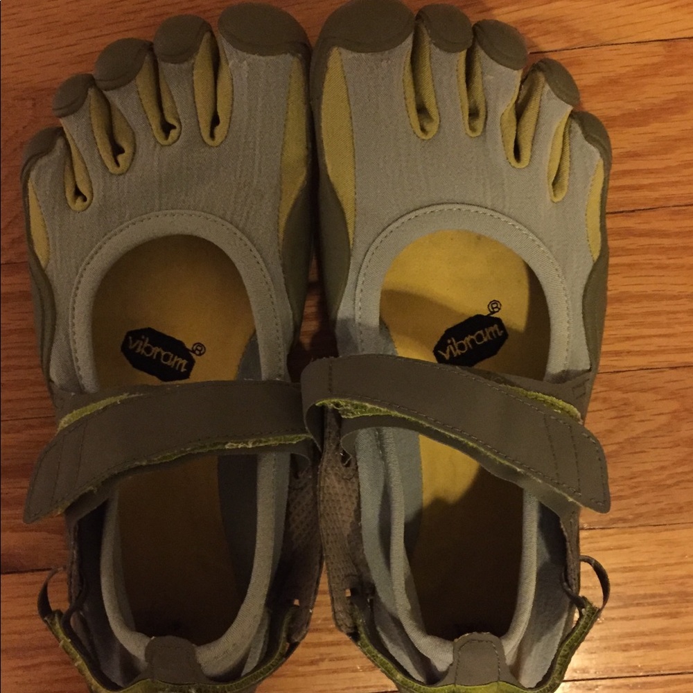 Vibram Womens FiveFingers Minimalist Footwear